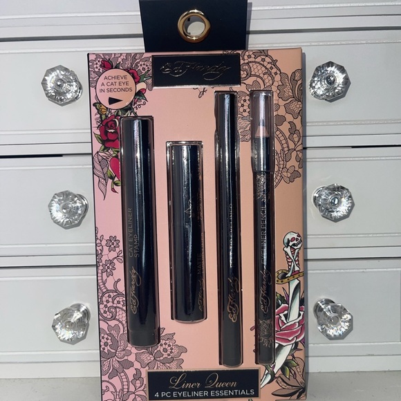 NWT Ed Hardy Eyeliner Essentials Set - Picture 4 of 5
